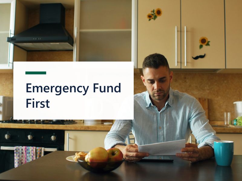 The Emergency Fund and Your First Budget: Where Money Management Actually Starts